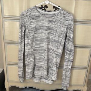 Lululemon Grey Runderful Top Sz 8